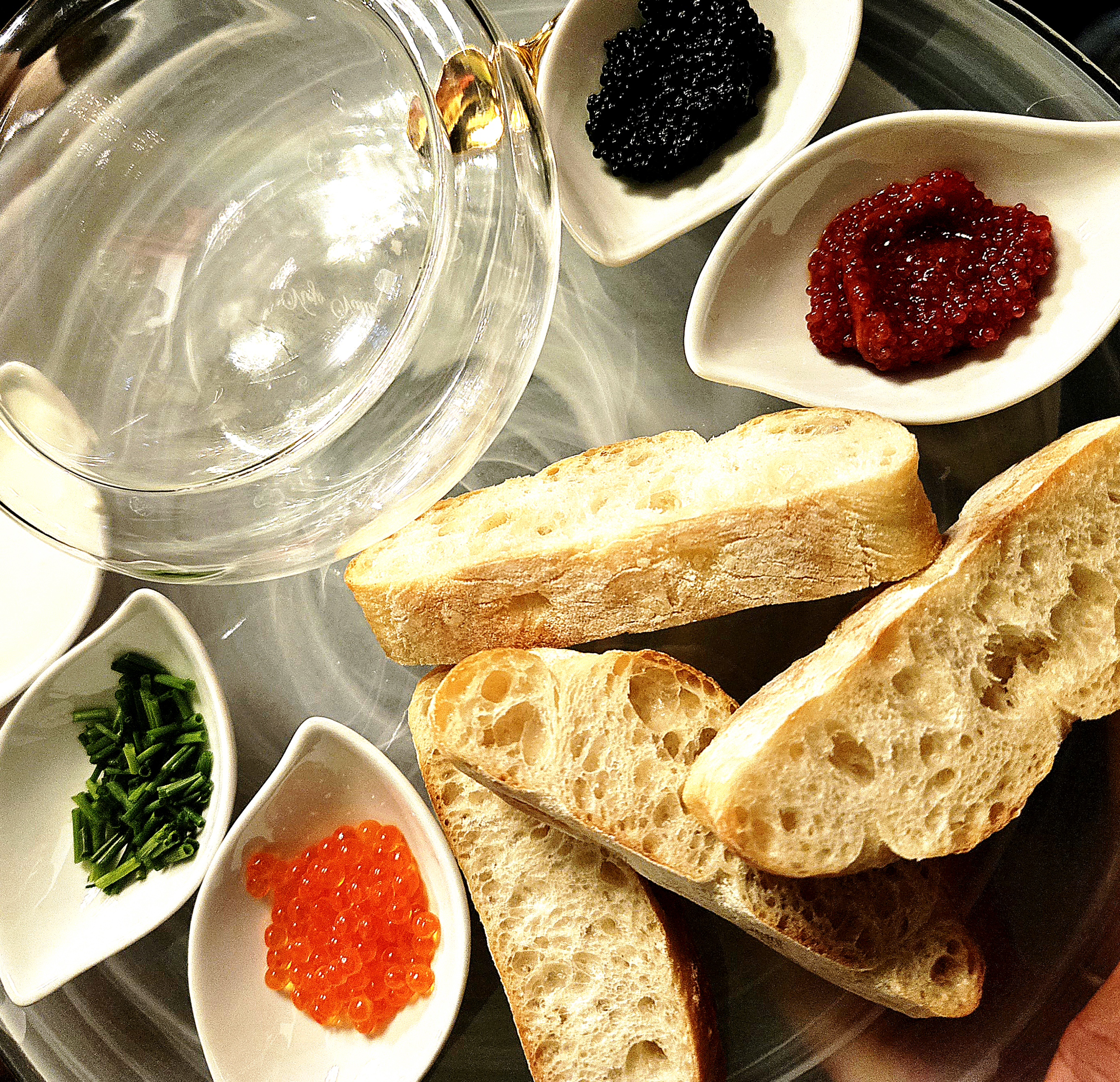 Focaccia con 3 caviares